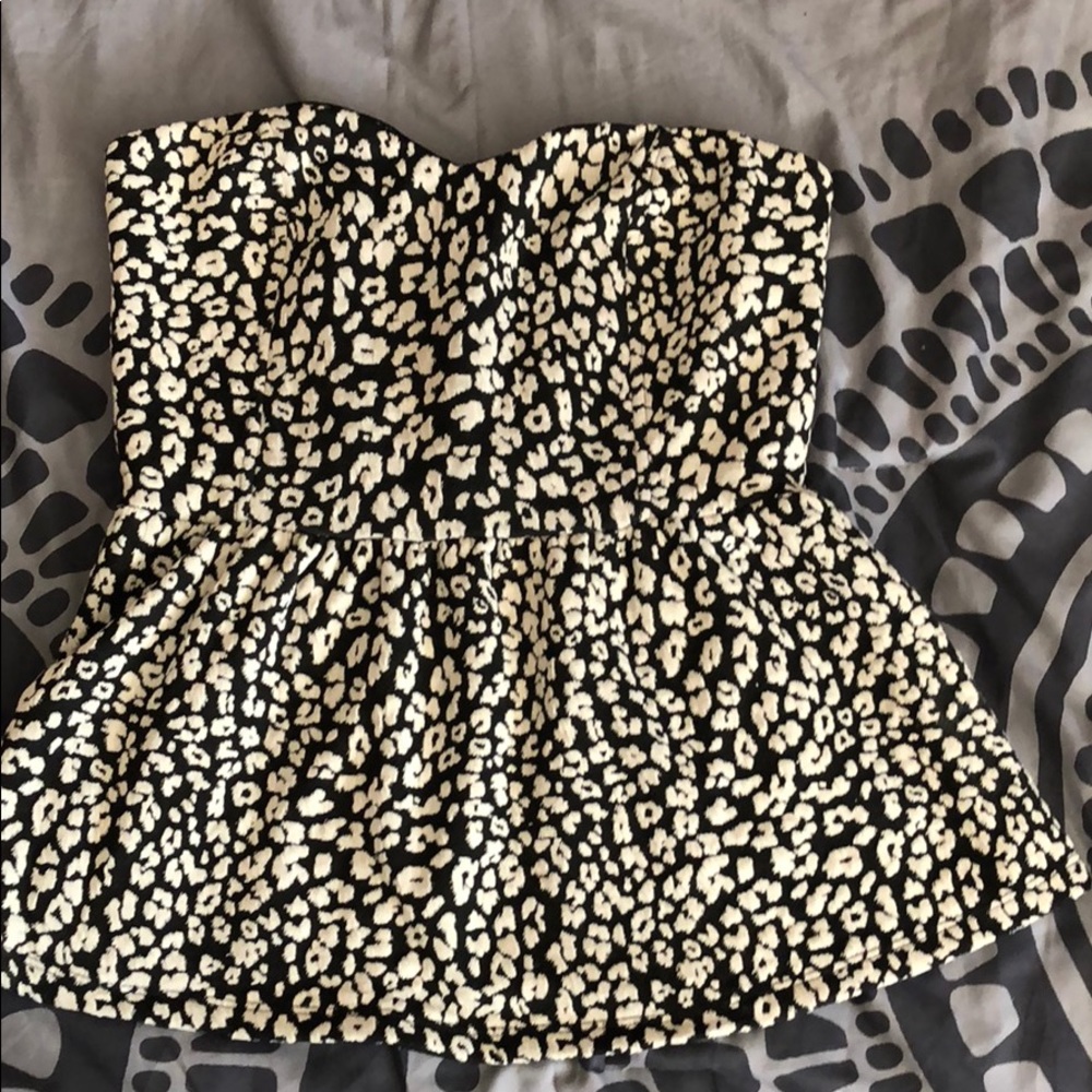 Peplum strapless top